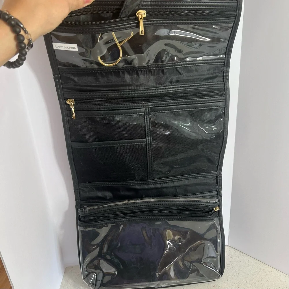 TARTEN & TWINE HANGING VALET 3 PANEL Travel Organization Makeup Storage Bag